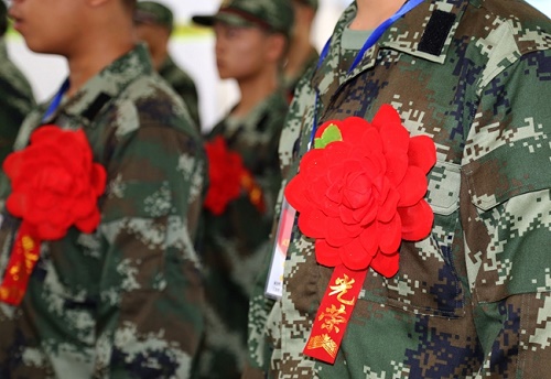 石家莊東華鐵路學(xué)校學(xué)生去當(dāng)兵保留學(xué)籍嗎？