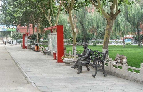 省外學(xué)生能報石家莊東華鐵路學(xué)校春季班嗎？
